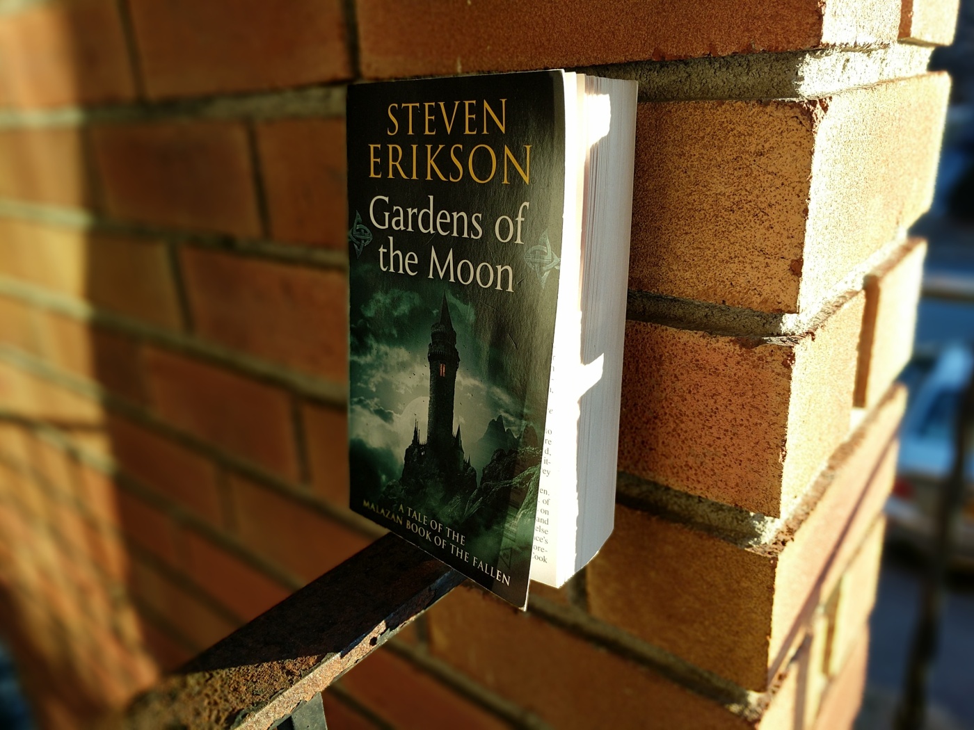 Review Gardens Of The Moon Lit Lens